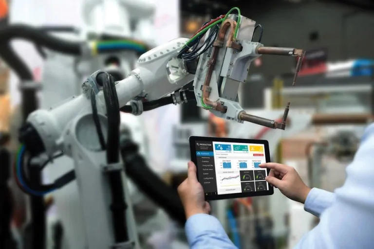 Ante la inflación, las empresas de manufactura deben de optimizar operaciones con software