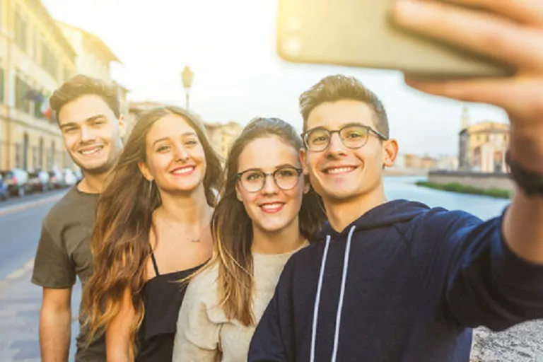 La Generación Z/Y requiere inclusión, tecnología y educación financiera,