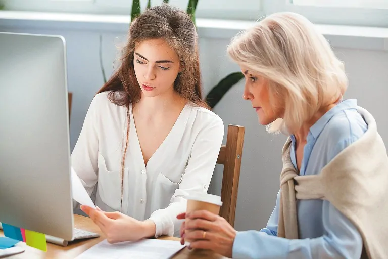 Mujeres buscan oportunidad para reevaluar sus carreras