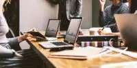 Estudia un posgrado desde donde estés y dirige tu empresa en Ecuador