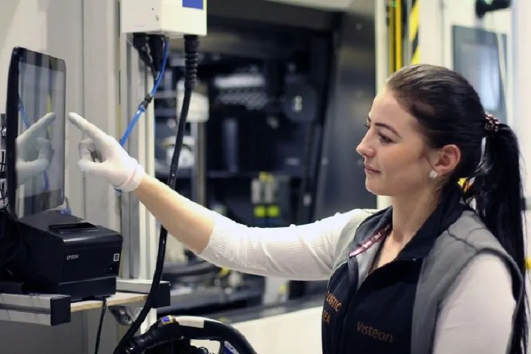 En México, existe una escasez de trabajadores calificados