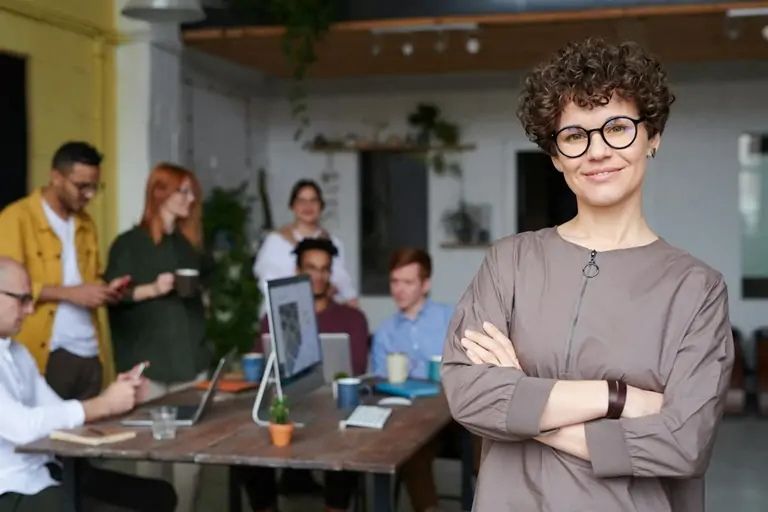 ¿Cómo las universidades online de USA están formando líderes empresariales hispanos?