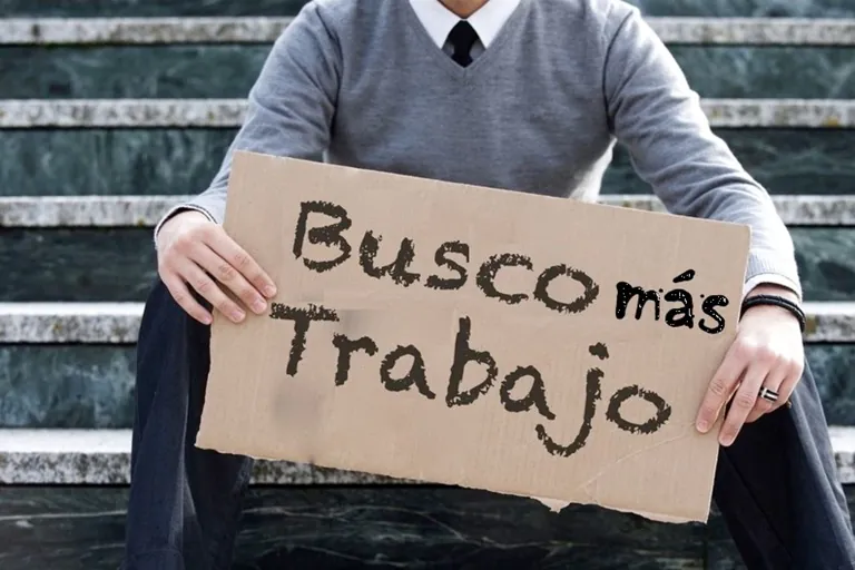 Entre la recesión y el doble turno: la realidad de los trabajadores mexicanos y la pobreza laboral en 2025